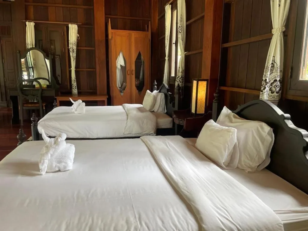 Bed in Nam Ou Riverside Resort