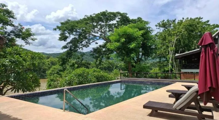 Nam Ou Riverside Resort