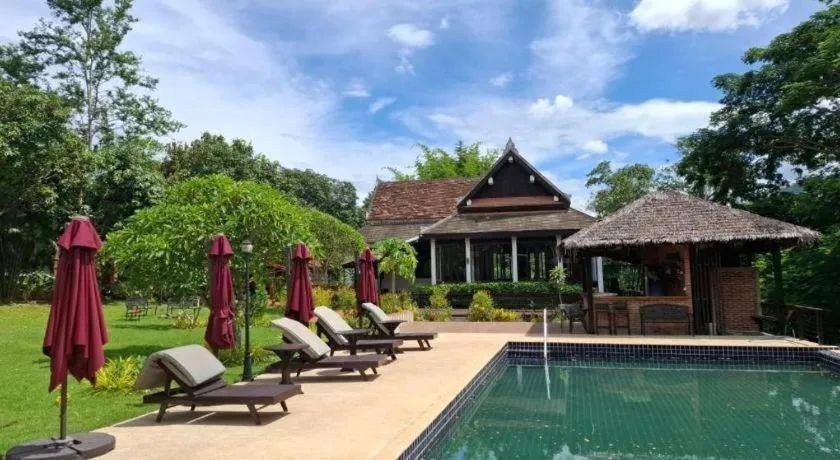 Nam Ou Riverside Resort