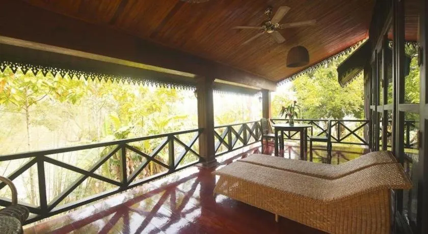 Nam Ou Riverside Resort