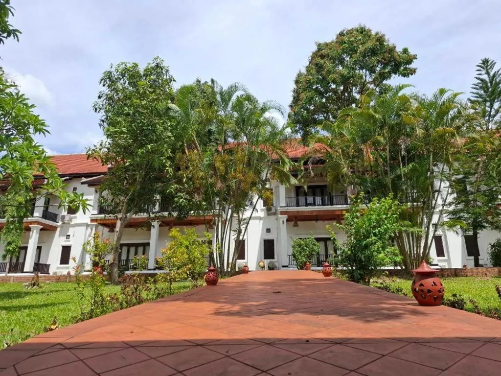 Nam Ou Riverside Resort