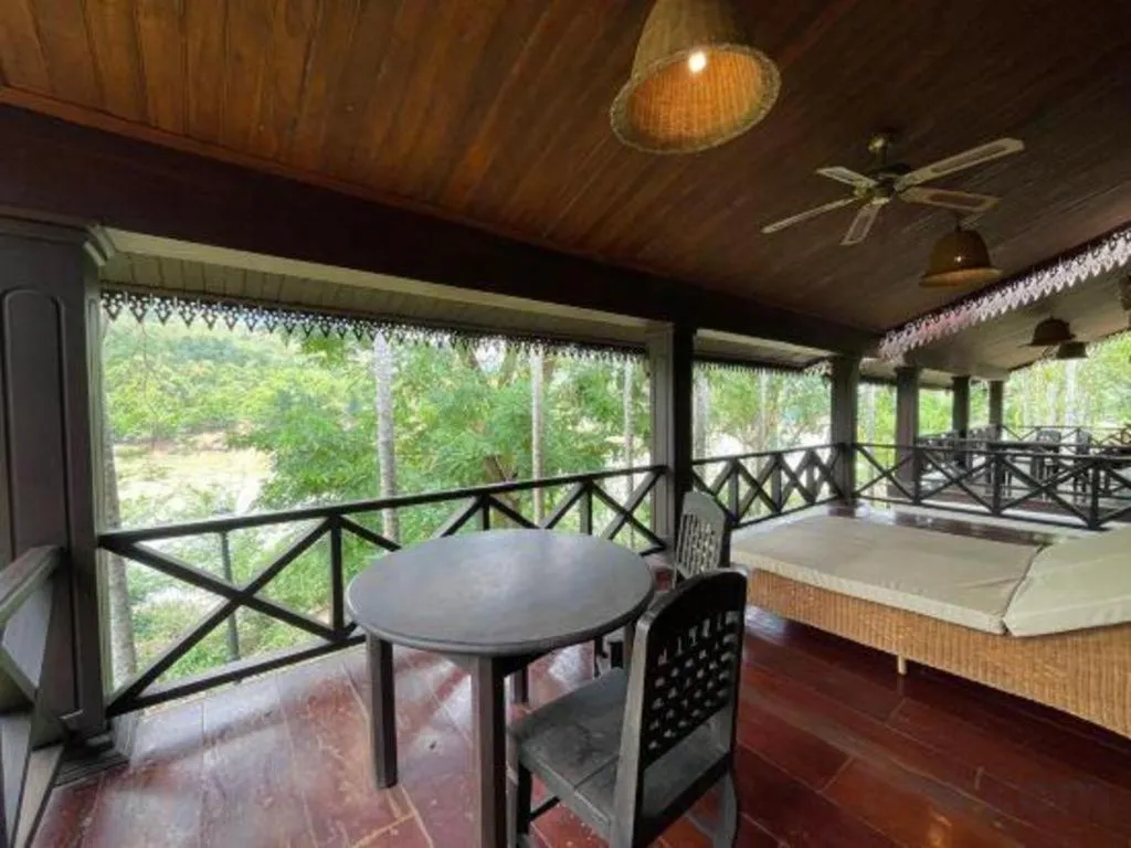 Nam Ou Riverside Resort