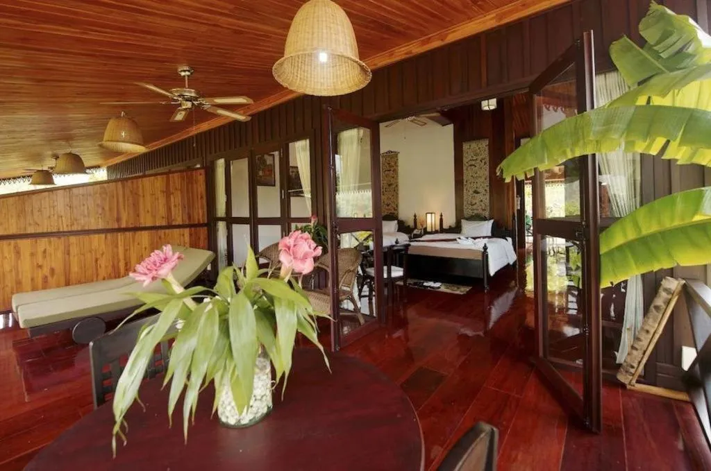 Bed in Nam Ou Riverside Resort