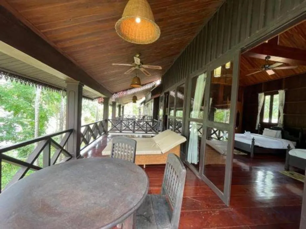 Nam Ou Riverside Resort