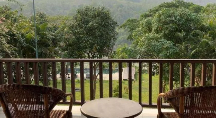 Nam Ou Riverside Resort