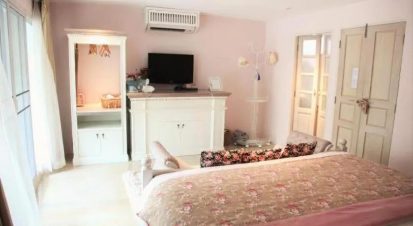 Bed in Baan Hmon-Oon