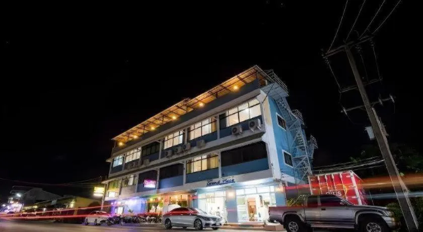 Krabi Grand Place Hotel