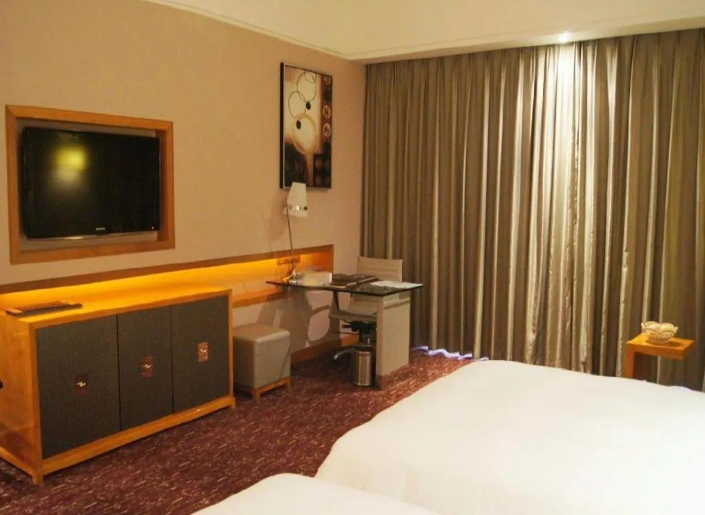 Bed in Babylon Hotel