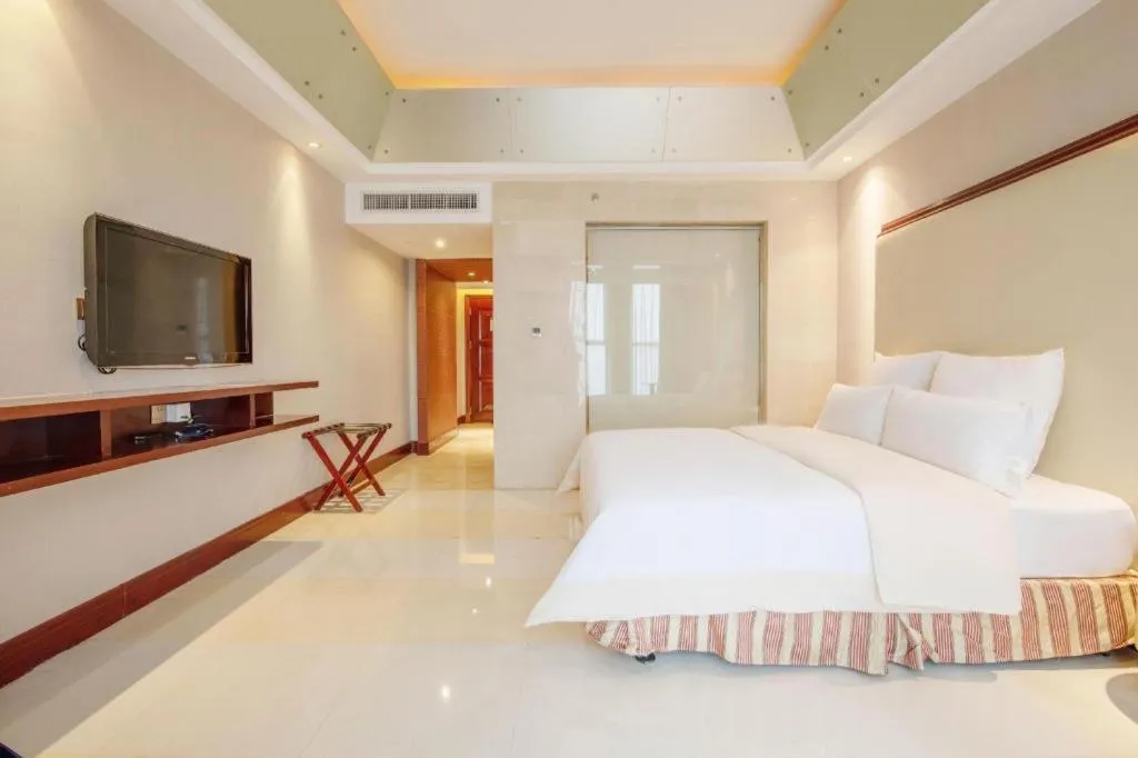 Bed in Babylon Hotel