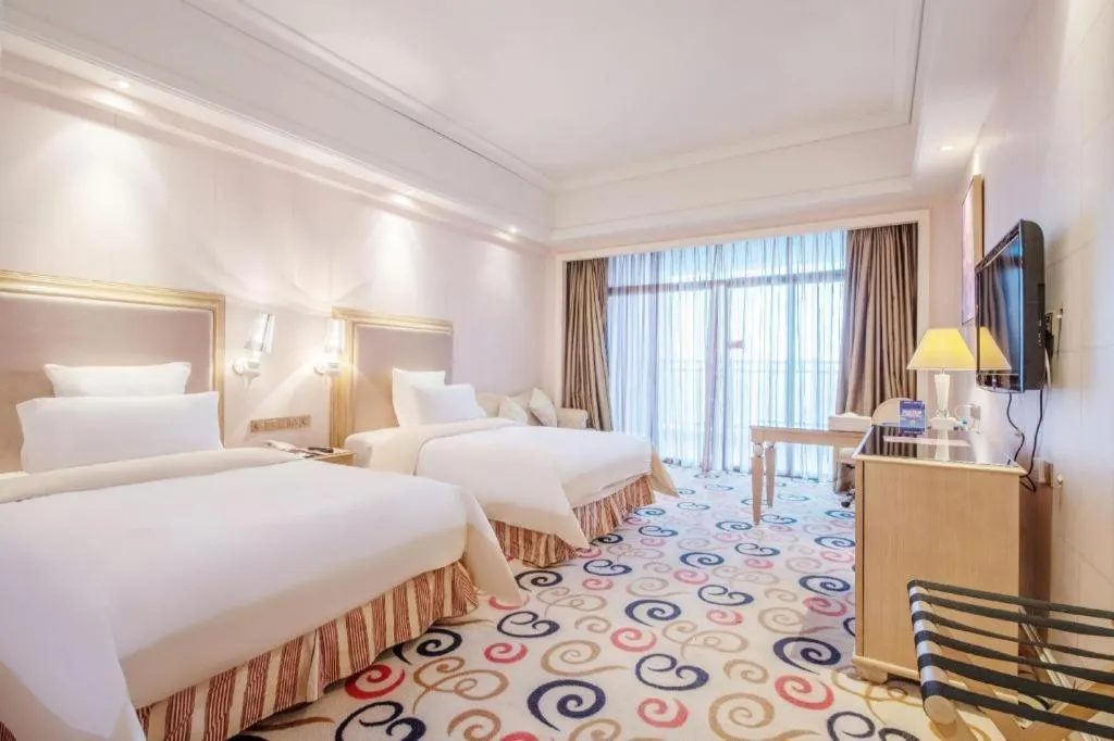 Bed in Babylon Hotel