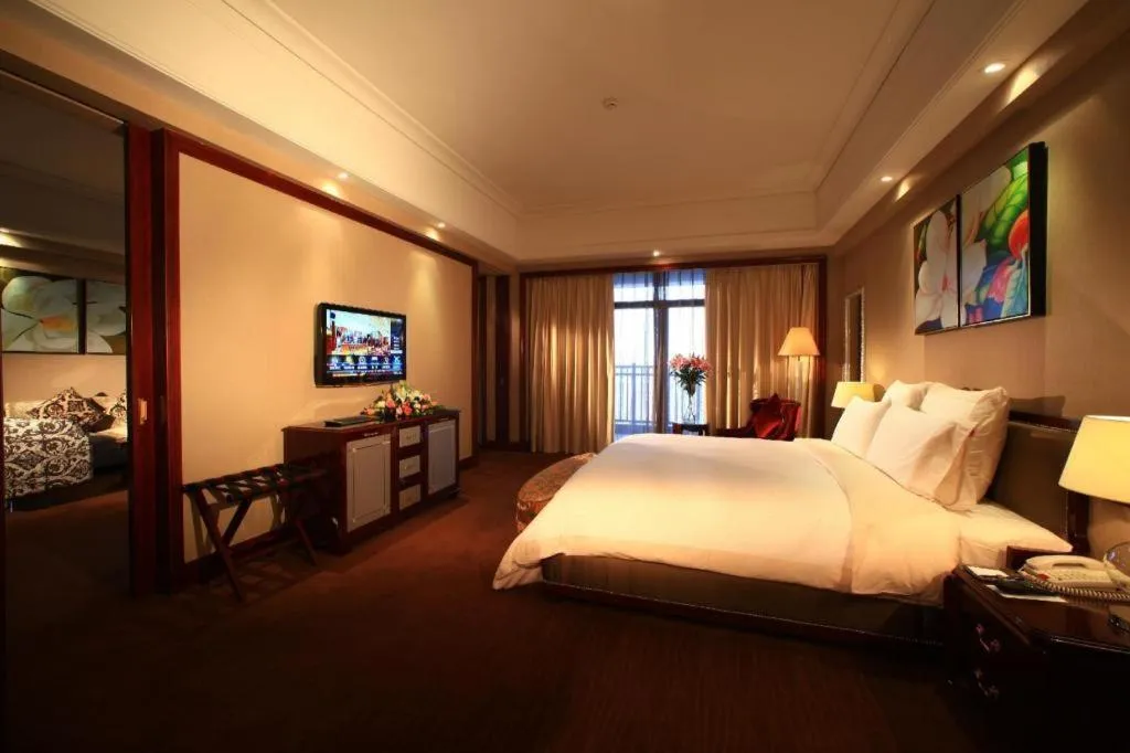 Bed in Babylon Hotel