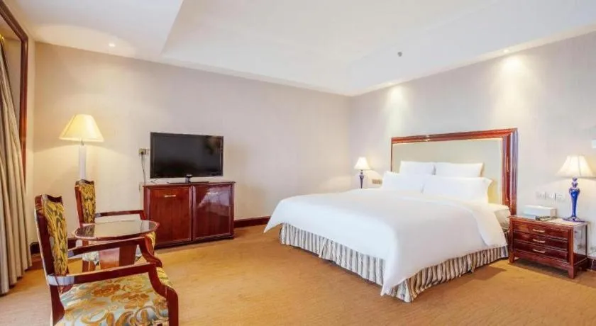 Bed in Babylon Hotel