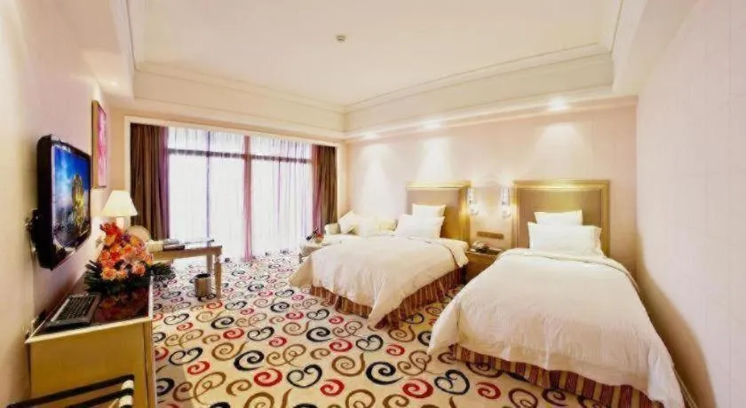 Bed in Babylon Hotel