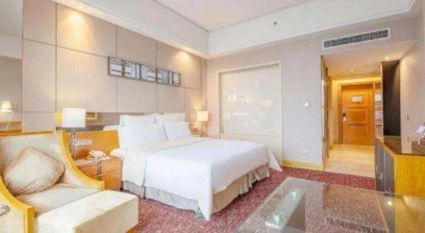 Bed in Babylon Hotel