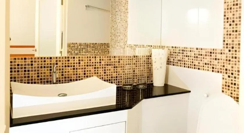 R-Con Blue Ocean Hotel