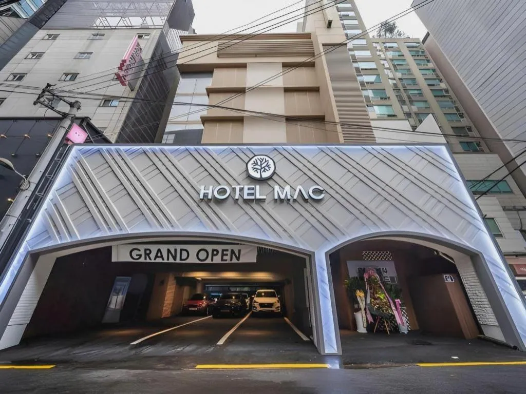 Mac Hotel