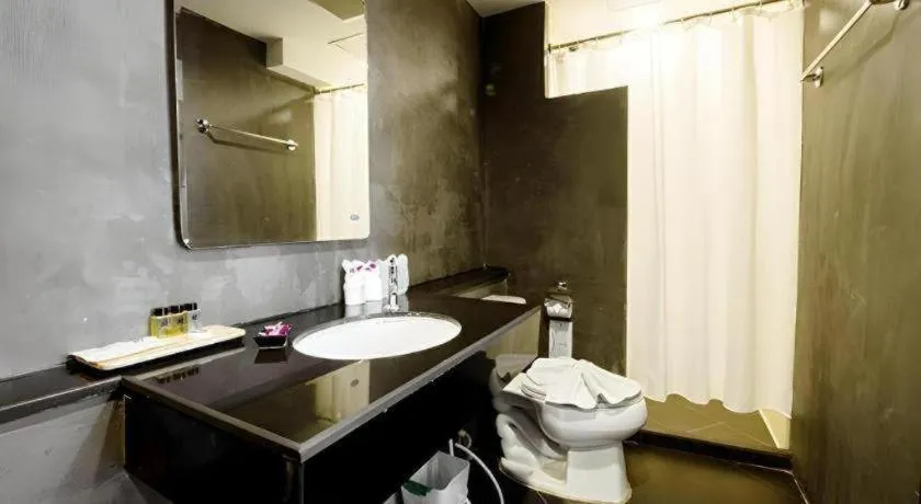 B2 Bangkok Srinakharin Boutique & Budget Hotel