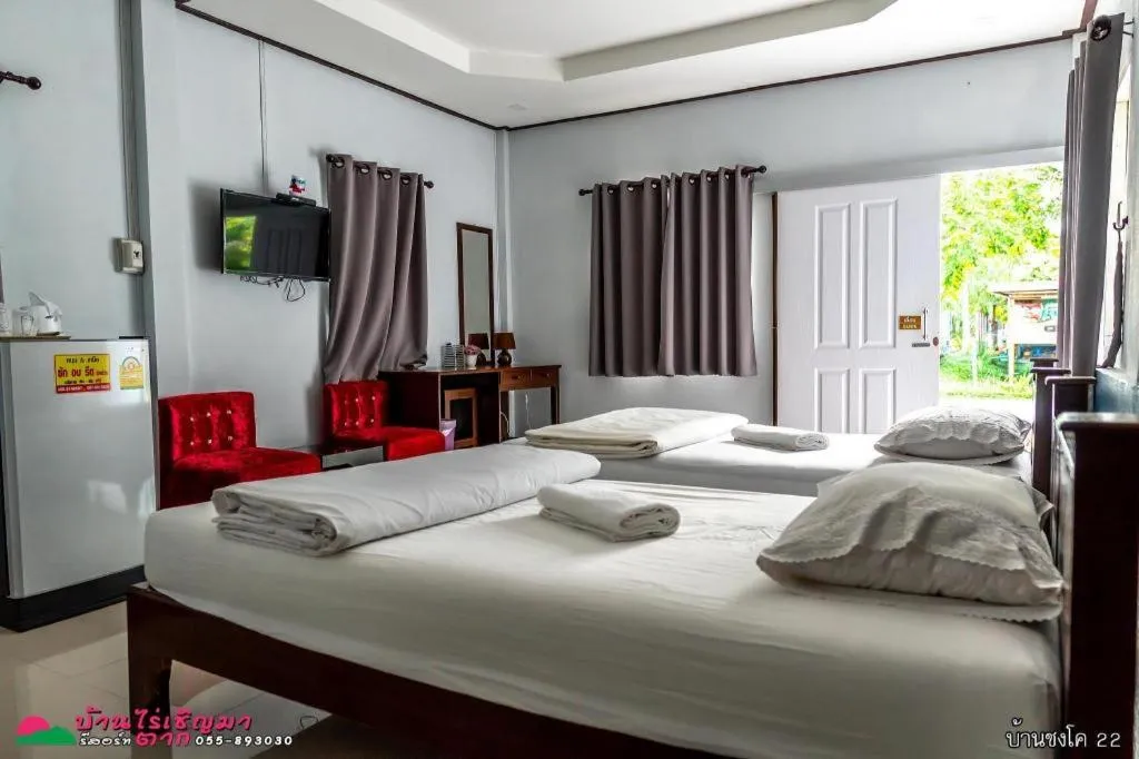 Bed in BanRai ChernMa Resort