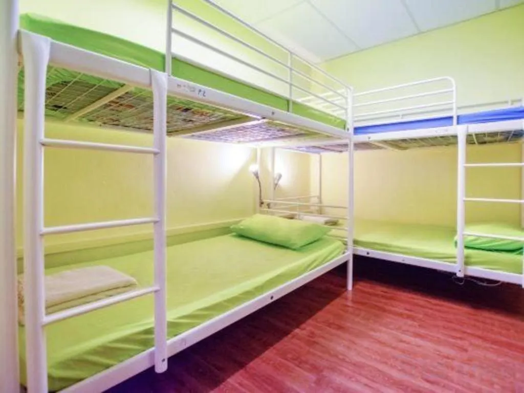 Bed in Vintage Inn @ Clarke Quay