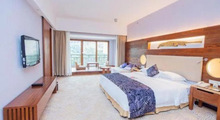 Bed in Chimelong Hotel