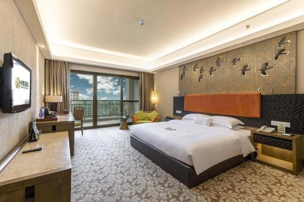 Bed in Chimelong Hotel