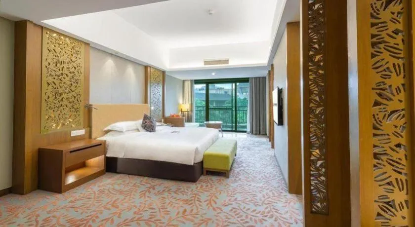 Bed in Chimelong Hotel