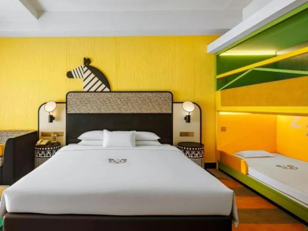 Bed in Chimelong Hotel