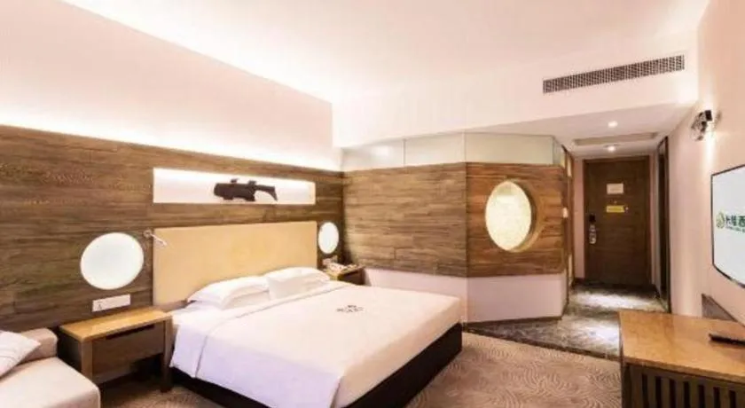 Bed in Chimelong Hotel