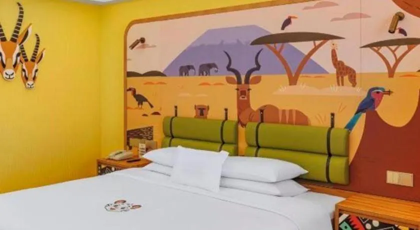 Bed in Chimelong Hotel