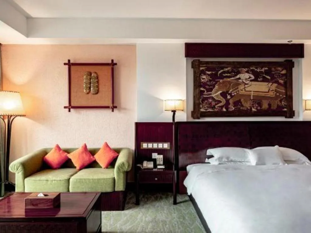 Bed in Chimelong Hotel