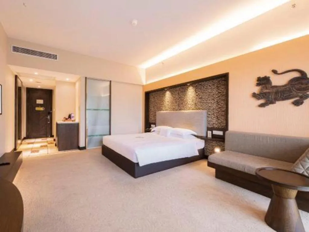 Bed in Chimelong Hotel