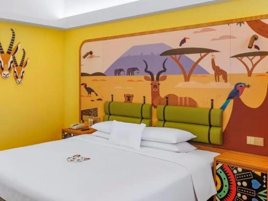 Bed in Chimelong Hotel