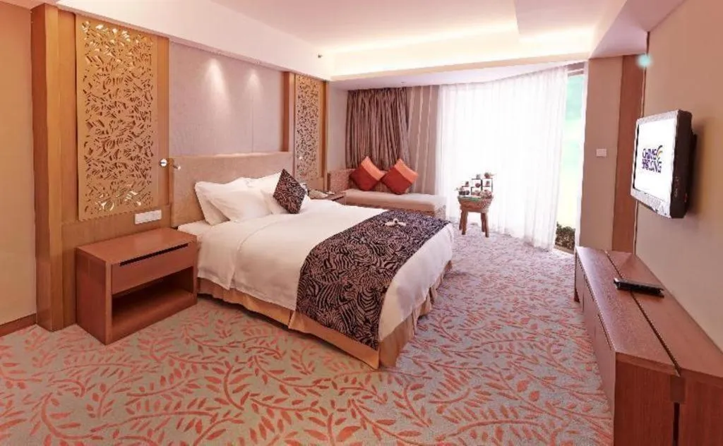 Bed in Chimelong Hotel