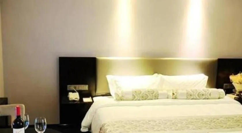 Bed in Chimelong Hotel