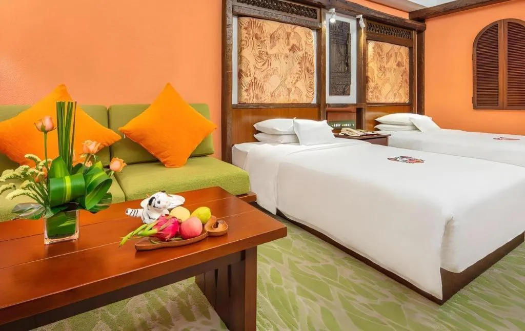 Bed in Chimelong Hotel