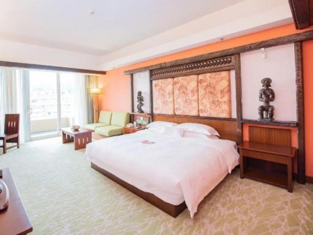 Bed in Chimelong Hotel