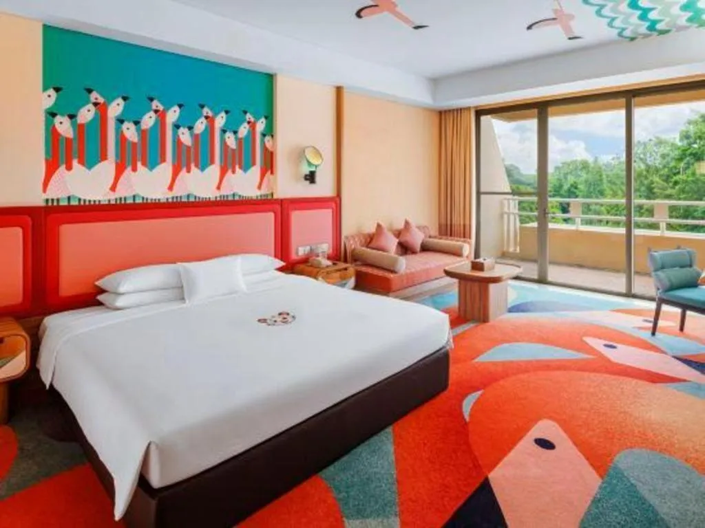 Bed in Chimelong Hotel