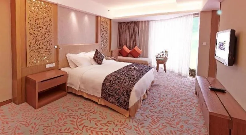 Bed in Chimelong Hotel