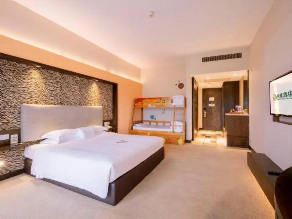 Bed in Chimelong Hotel