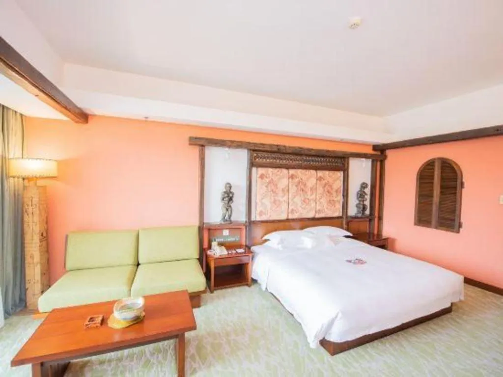 Bed in Chimelong Hotel