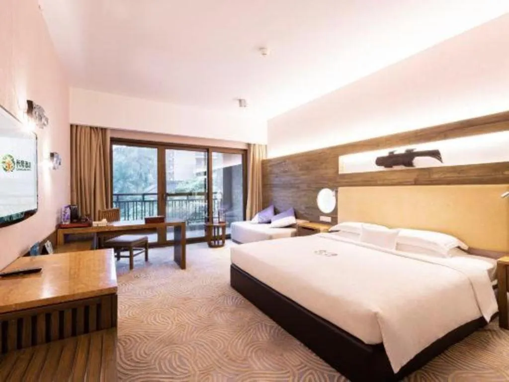 Bed in Chimelong Hotel