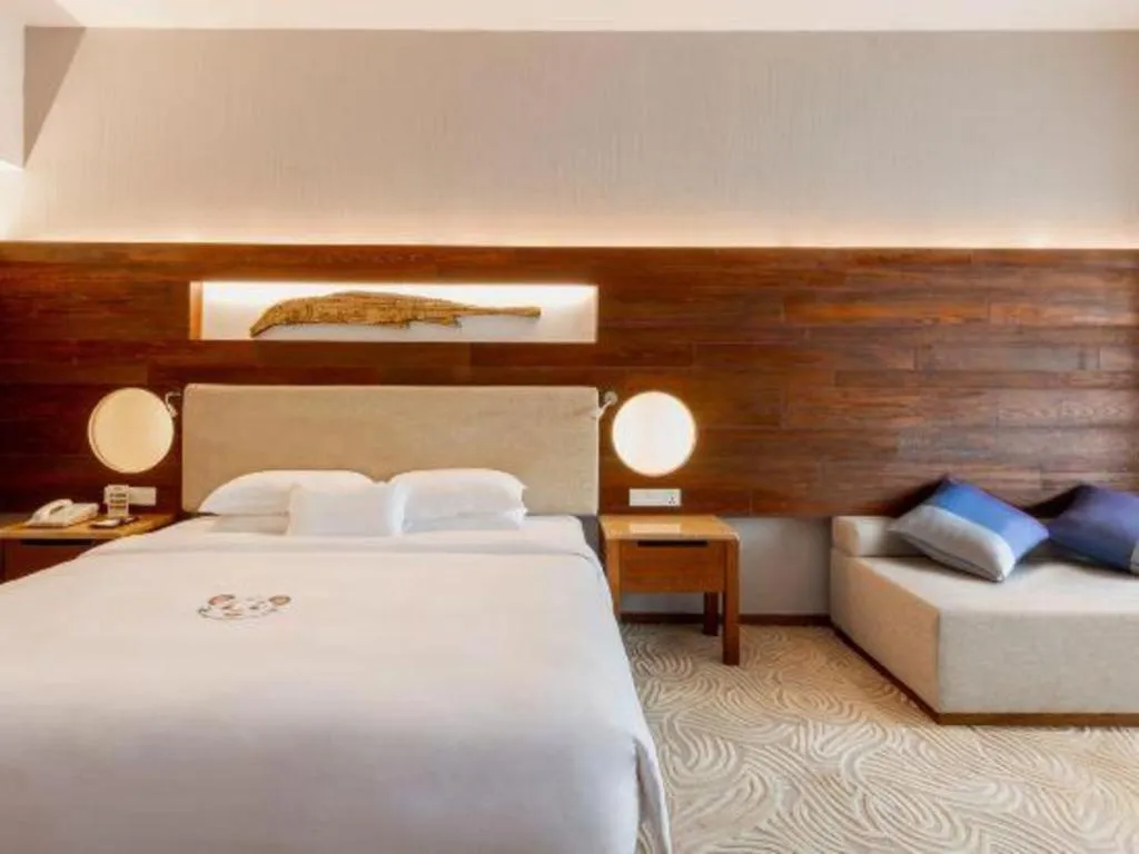 Bed in Chimelong Hotel