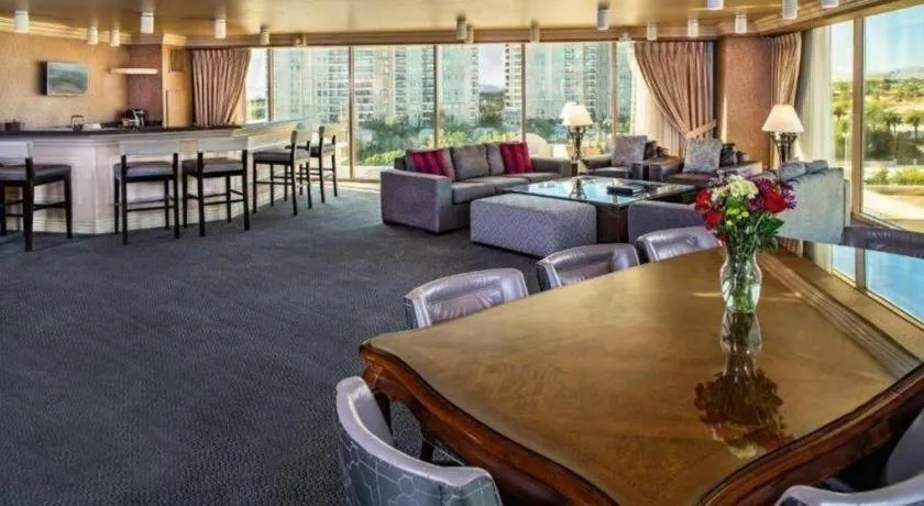 Suncoast Hotel and Casino