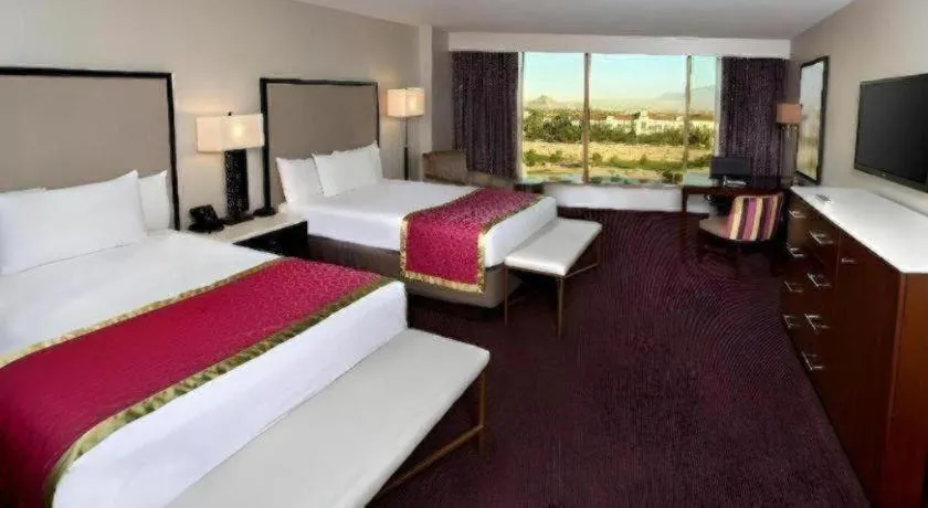Bed in Suncoast Hotel and Casino