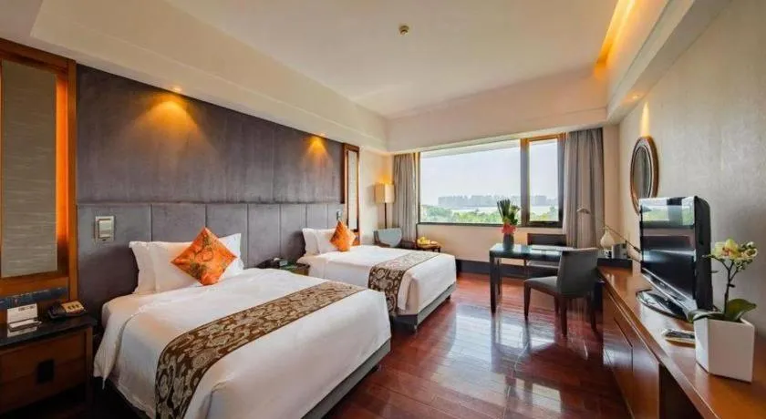 Bed in Worldhotel Grand Dushulake Suzhou