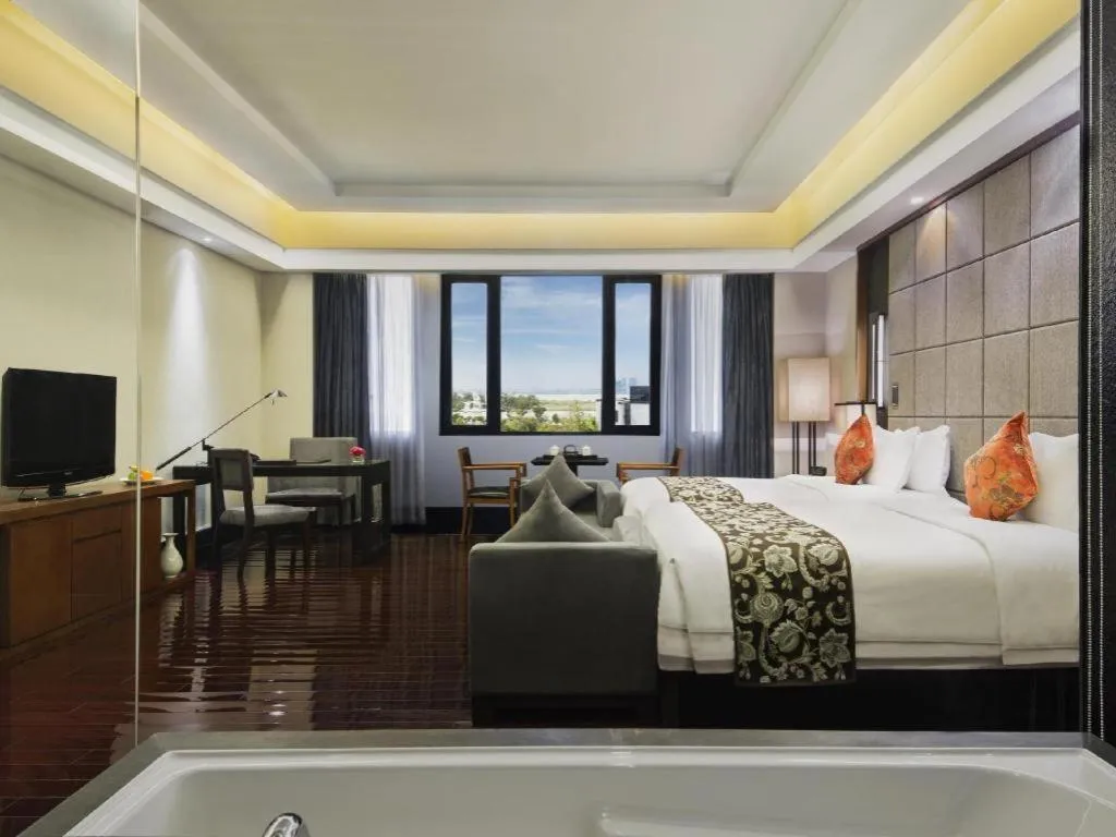 Bed in Worldhotel Grand Dushulake Suzhou