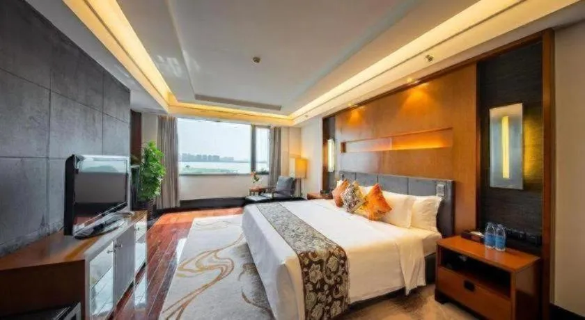 Bed in Worldhotel Grand Dushulake Suzhou