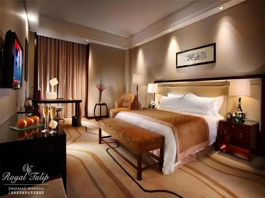 Bed in Royal Tulip Hotel Zhujiajiao Shanghai