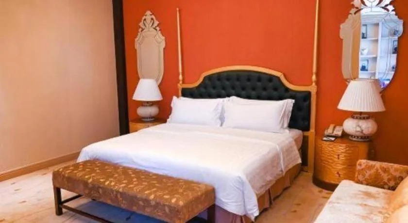 Bed in Royal Tulip Hotel Zhujiajiao Shanghai