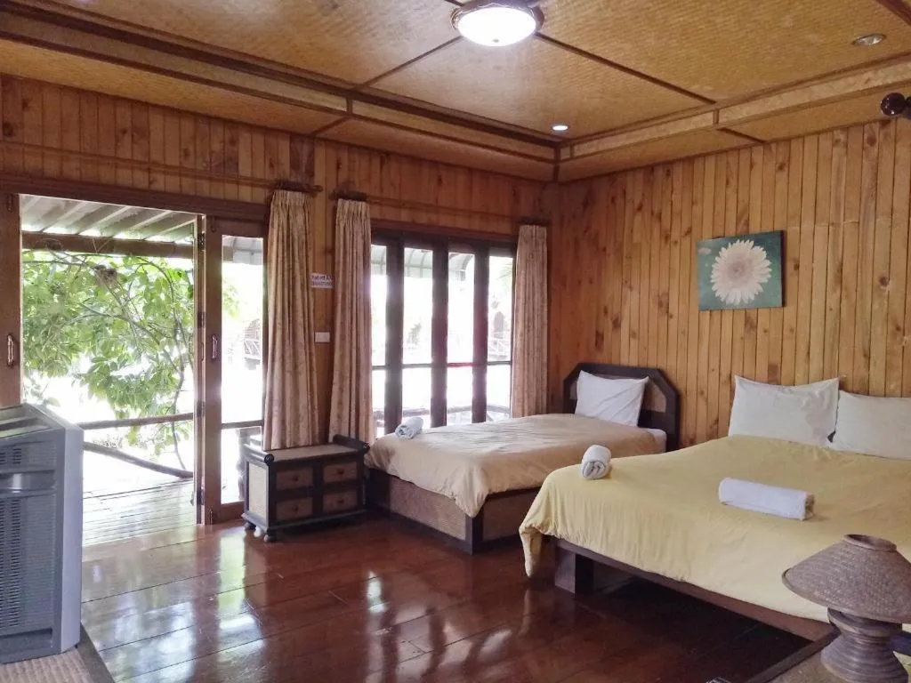 Bed in Indie House @ Maerim